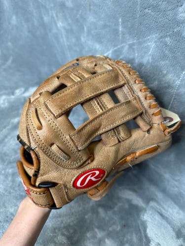 Brown Rawlings Sure Catch RH Outfield Baseball Glove 11" (Used)