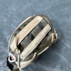 Gray Easton Ghost RH Outfield Softball Glove 12" (Used)