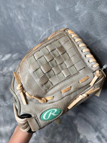 Gray Rawlings Storm RH Pitcher's Softball Glove 11" (Used)