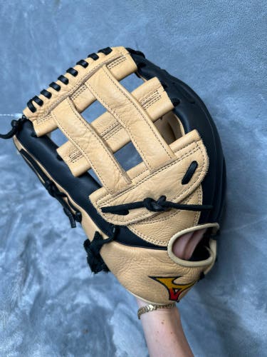 Black Mizuno Franchise LH Outfield Baseball Glove 12.5" (Used)