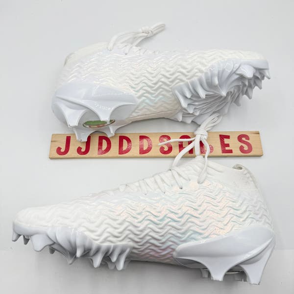 Under Armour Spotlight Pro Football Cleats 3028200-100 