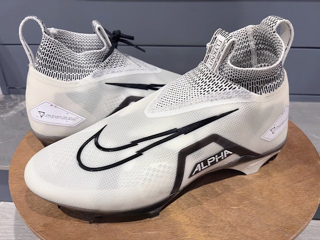 Nike Alpha Menace Elite 3 Football Cleats DH1350-100 Men’s Size 14 White Black New