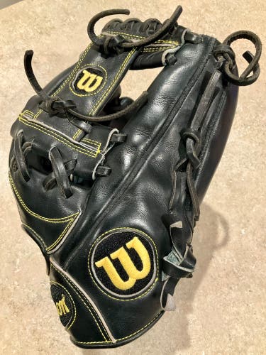 Wilson A2000 RH Baseball Glove 12.25" (Used)