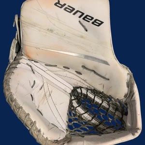 Bauer Vapor Hyperlite 2 Senior Goalie Catch Glove