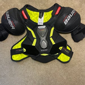 Small Junior Bauer Vapor Velocity Shoulder Pads (Used)