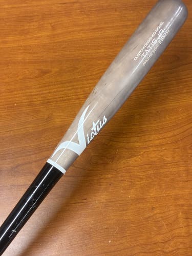 Victus Tatis Birch Bat (-8) Birch 21 oz 29" (Used)