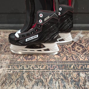 Black Bauer NS Hockey Skates Regular Width Size 2 (New)