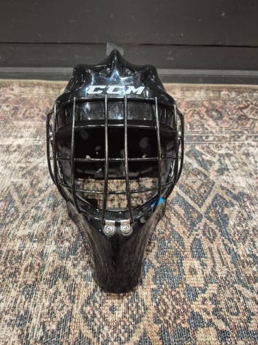 Senior Medium CCM 7000 Goalie Mask (Used)