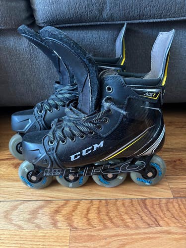 CUSTOM BUILT CCM Super Tacks AS1 Roller Hockey Skates... Lightly used. Men's size 9D.