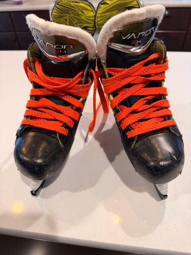 2023 Bauer Vapor X4 Hockey Skates Regular Width 12 (Used)