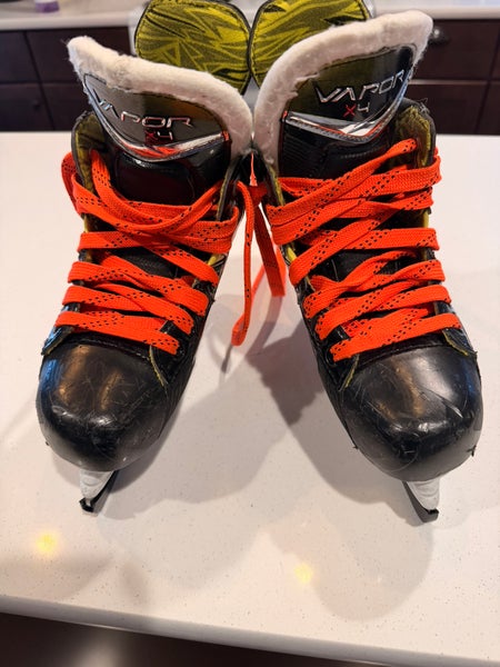 2023 Bauer Vapor X4 Hockey Skates Regular Width 12 (Used)