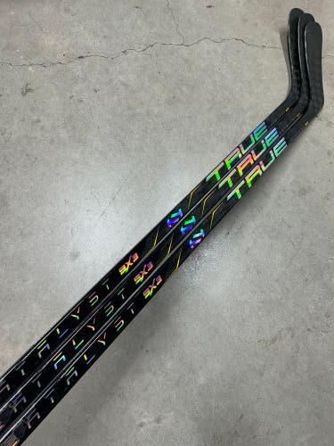 3 PACK 75 Flex P92 Senior True Catalyst 9x3 Left Hand Hockey Stick Pro Stock (New)