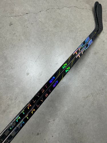 2 PACK 80 Flex P92 Senior True Catalyst 9x3 Left Hand Hockey Stick Pro Stock (New)