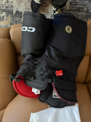 Boston bruins Men's Senior Medium CCM HP45 Hockey Pants Pro Stock (New)