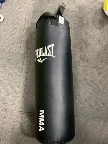 Used Everlast MMA HEAVY BAG Boxing Heavy Bag Black 100 lb 11614-S000231987