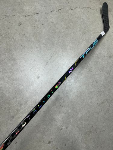 80 Flex P28M TRUE Catalyst 9x3 Senior Left Hand Hockey Stick NHL Pro Stock (New)
