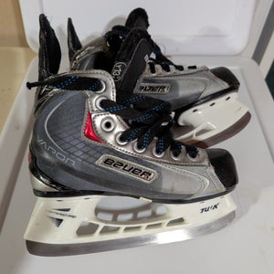 Gray Bauer Vapor X:60 Hockey Skates Regular Width 13.5 (Used)