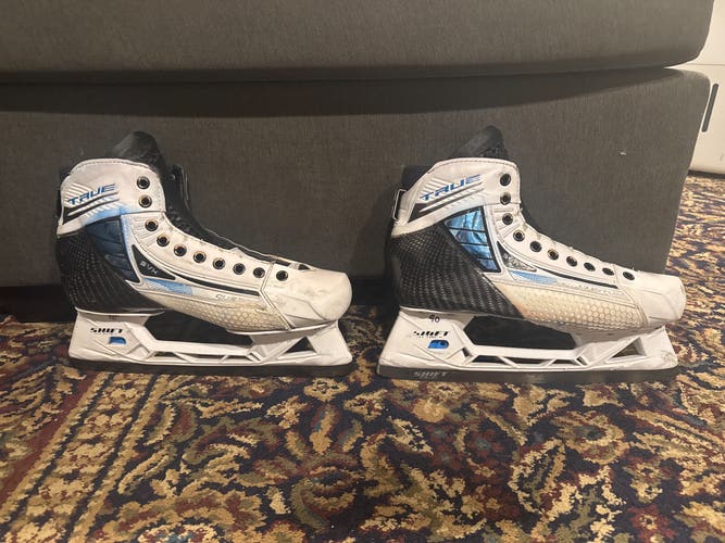 True SVH Pro Two Piece Hockey Goalie Skates Regular Width Pro Stock 11 (Used)
