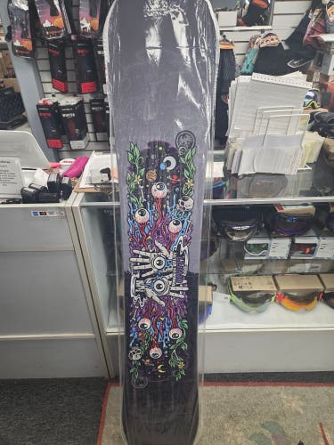 Men's Never Summer Llama Snowboard Park Without Bindings Soft Flex Directional Twin 159 cm (New)