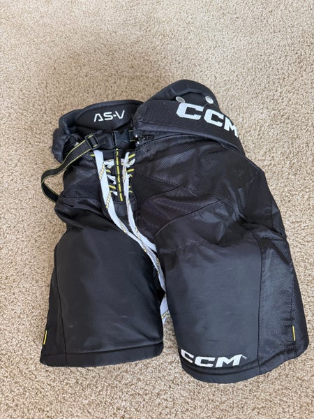 Junior Large CCM tacks asv hockey pants