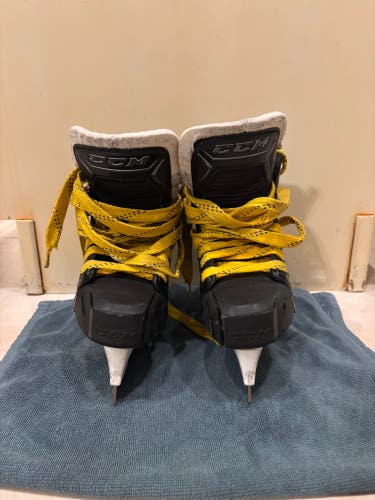 CCM 9370G Hockey Goalie Skates Junior 2