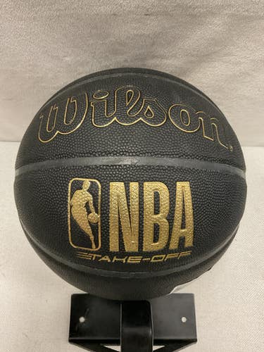 Used Wilson Basketball Womens Indoor 11490-S000269533