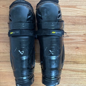 Intermediate Bauer Supreme M5 Pro 14" Shin Pads (Used)