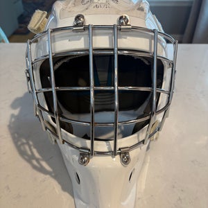 Intermediate Small /medium Bauer Profile 930 Goalie Mask (Used)