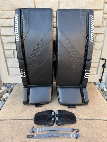 32" 2025 Warrior Ritual G7 Goalie Leg Pads (Used) Excellent Condition!