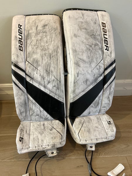Small 2018 Bauer Supreme S29 Goalie Leg Pads (Used)