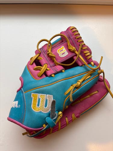 2025 Wilson RH Infield A2000 1786 Baseball Glove 11.5" (Used)