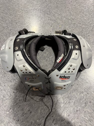 Small Youth Schutt Y Flex Shoulder Pads (Used)