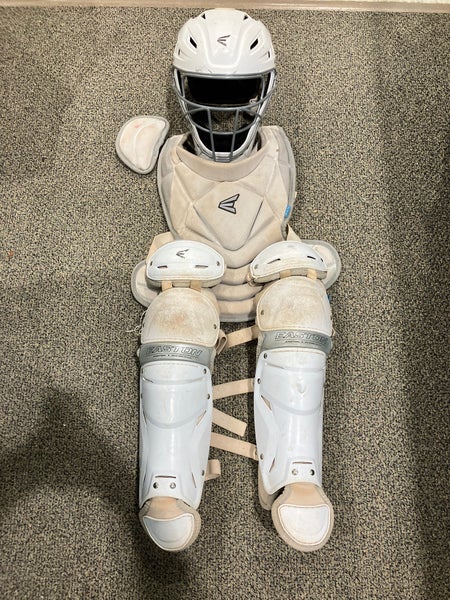 Youth Easton Jen Schro "The Fundamental" Softball Catcher's Set (Used)