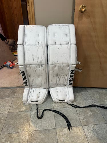 34" Vaughn Pro V Elite Goalie Leg Pads Pro Stock (Used)