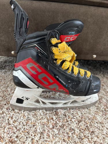 2023 CCM JetSpeed FT6 Pro Hockey Skates Regular Width Size 3 (Used)