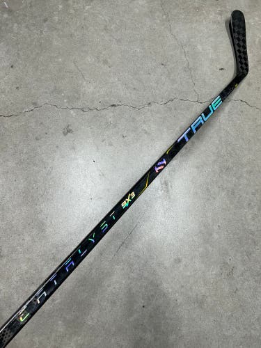 75 Flex P92 Senior True Catalyst 9x3 Left Hand Hockey Stick Pro Stock (Used)