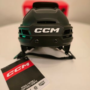Small CCM Tacks 720 Helmet (New) - Matte Black
