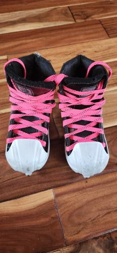 Reebok 5K Hockey Goalie Skates Size 3 (Used)