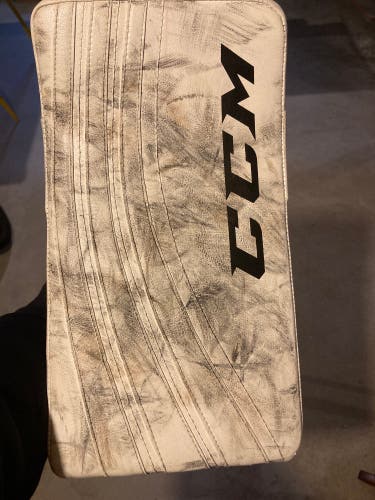 CCM Extreme Flex 500 Regular (Used)