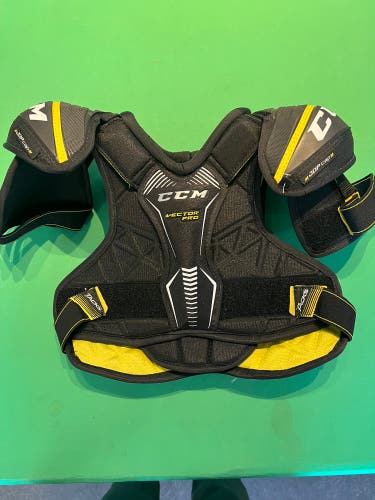 New CCM Vector Pro Shoulder Pads | Junior Small