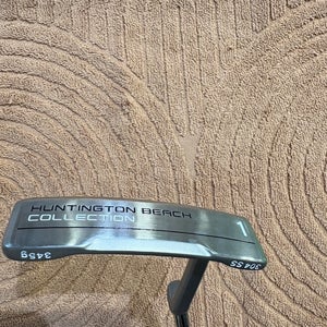 Women's Cleveland Huntington Beach Collection 1 Putter RH 31" (Used)