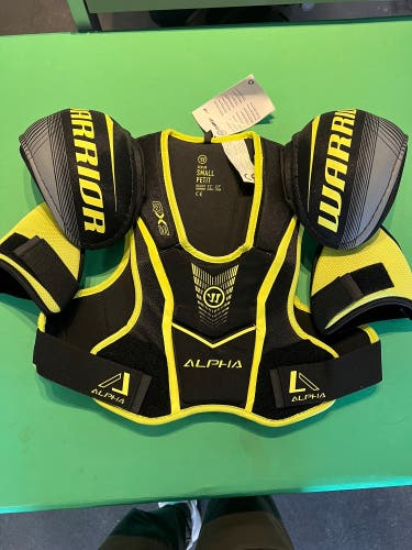 New Warrior Alpha QX5 Shoulder Pads | Senior Small