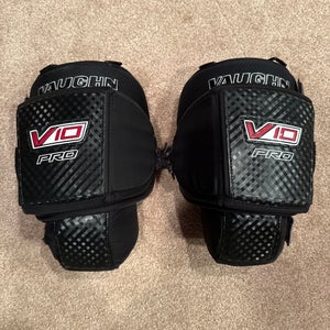 Vaughn Velocity V10 Senior Goalie Knee & Thigh Protector