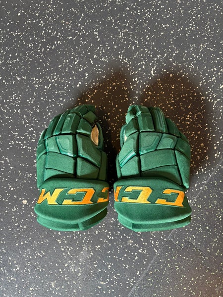 CCM HGQL Gloves 14" Pro Stock (Used)