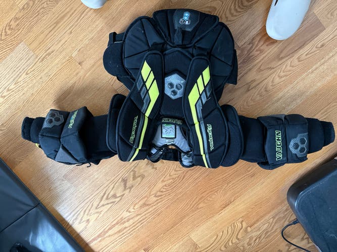 Large Vaughn Velocity VE8 Int Goalie Chest Protector (Used)