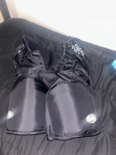 Women's Junior Medium Easton Stealth Hockey Pants (Used)