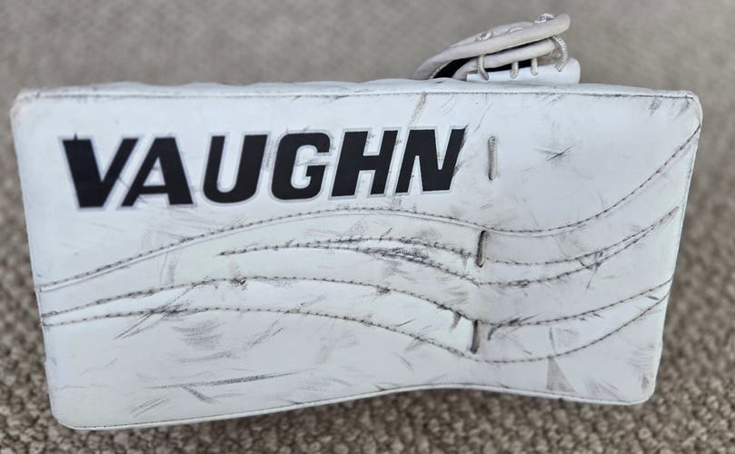 Junior Vaughn Velocity V7 XR Blocker Full Right (Used)