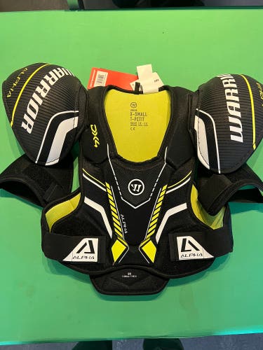 New Warrior Alpha DX4 Shoulder Pads | Senior XS
