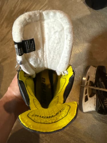 2020 Bauer Supreme 3S Hockey Skates Regular Width Size 4 (Used)