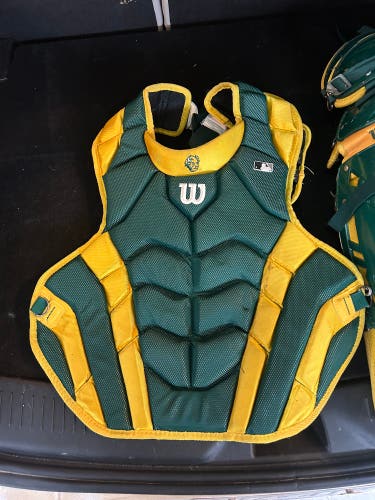 Wilson Ez Gear Catcher's Chest Protector (Used)